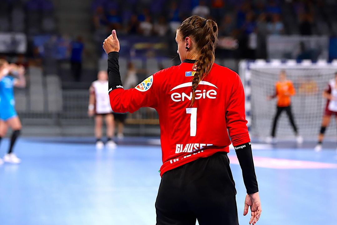 Laura Glauser — Handball